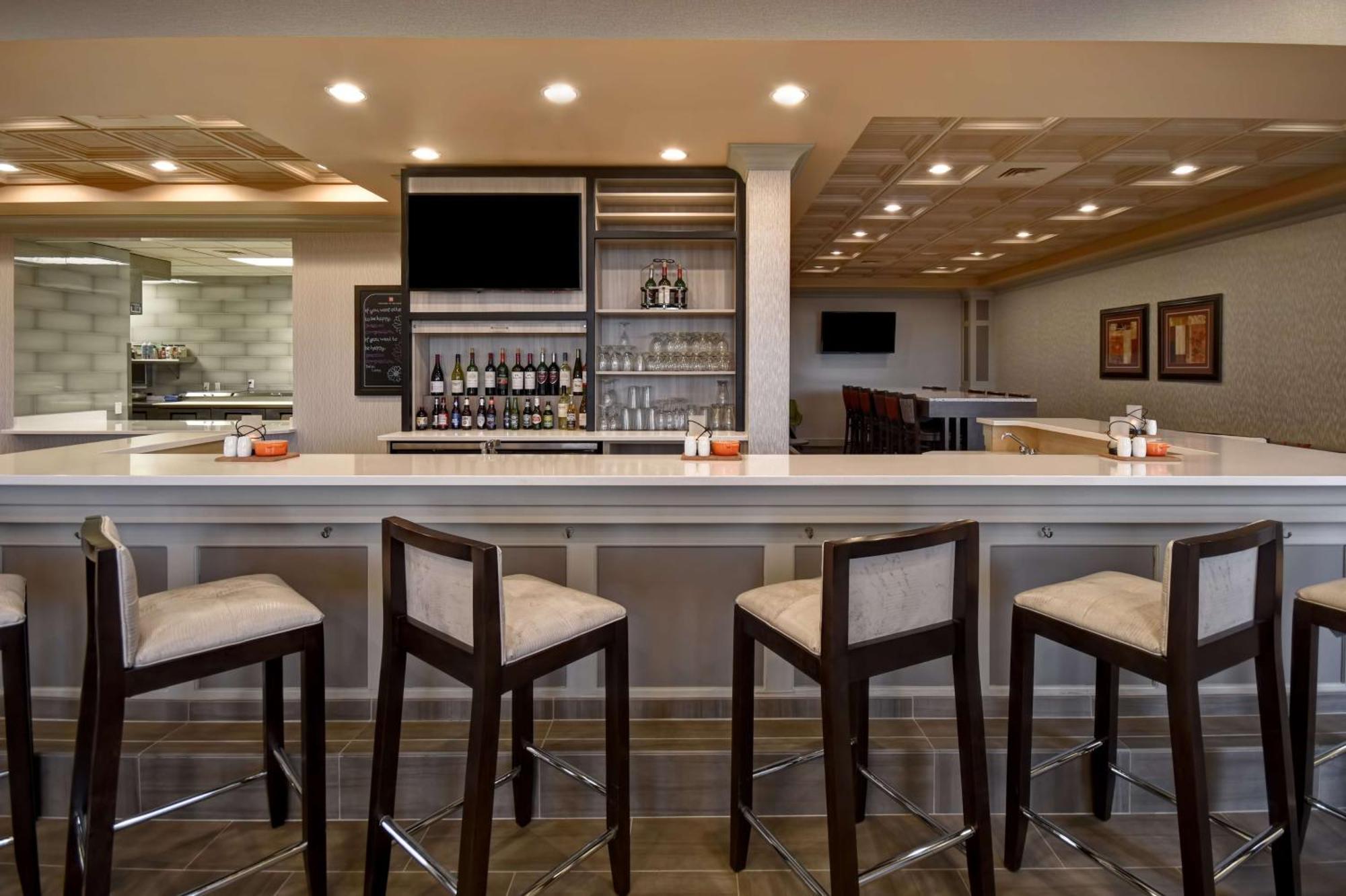 Hilton Garden Inn טווין פולס מראה חיצוני תמונה